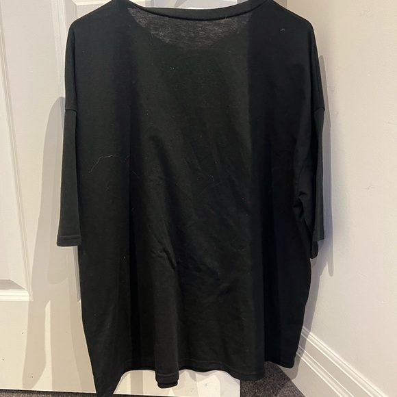 trendy and very cute oversized Tee - Picture 2 of 2